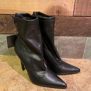 Women Size 9 Forerver 21 Boots